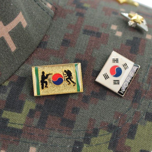 태극기 KOREA 마크 배지 / 군인 군용 뱃지